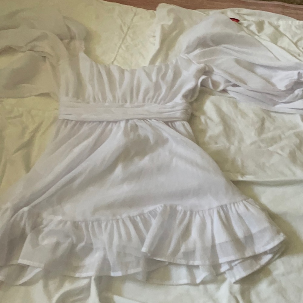 Lucy in the Sky white puff sleeve dress
